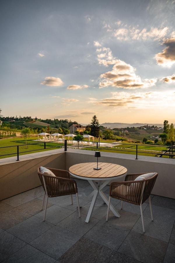 Monvi Wine Relais Villa Костилиоле ди Асти Екстериор снимка